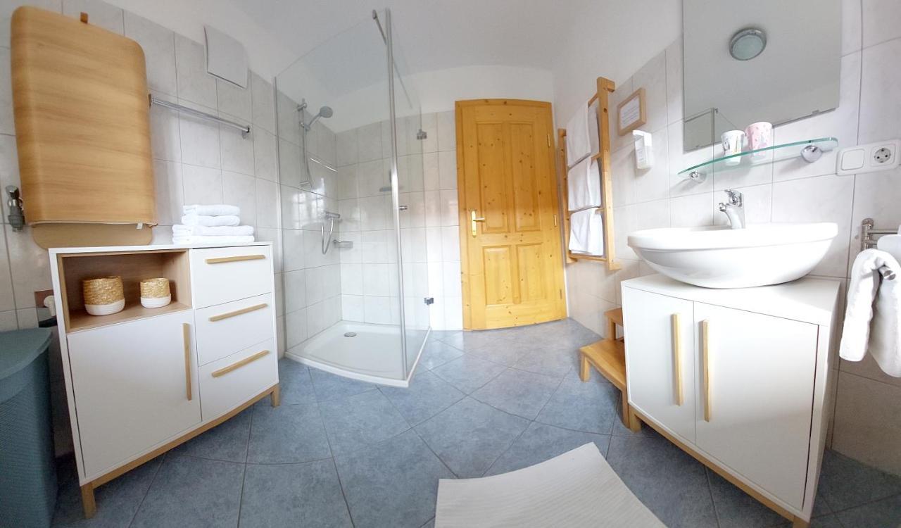 Weslhof Farm stay Attersee