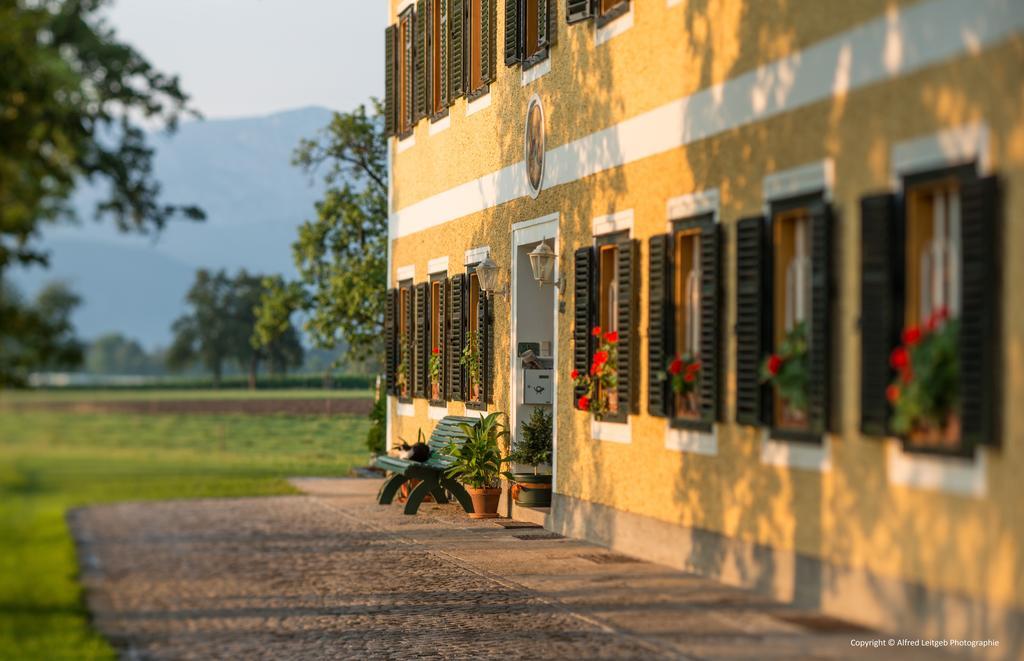 Weslhof Farm stay Attersee